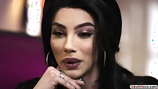 Shemale psychic Ariel Meek bangs lady